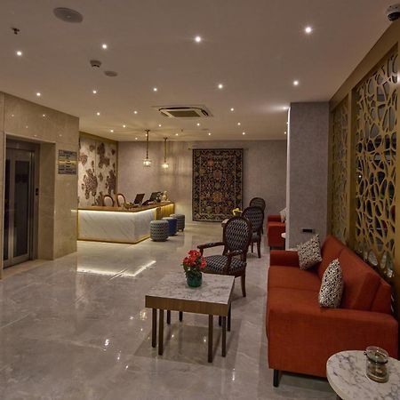 Golden Tulip Tirupati Hotel Buitenkant foto