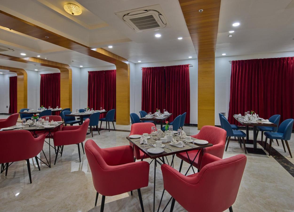 Golden Tulip Tirupati Hotel Buitenkant foto