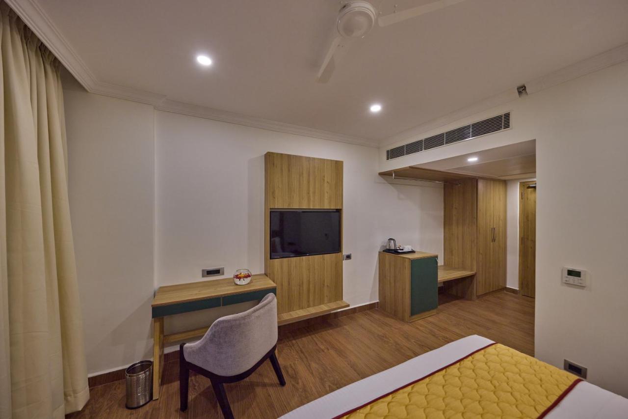 Golden Tulip Tirupati Hotel Buitenkant foto