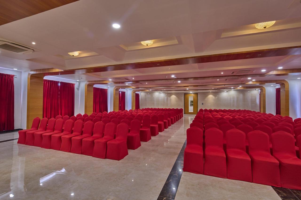 Golden Tulip Tirupati Hotel Buitenkant foto
